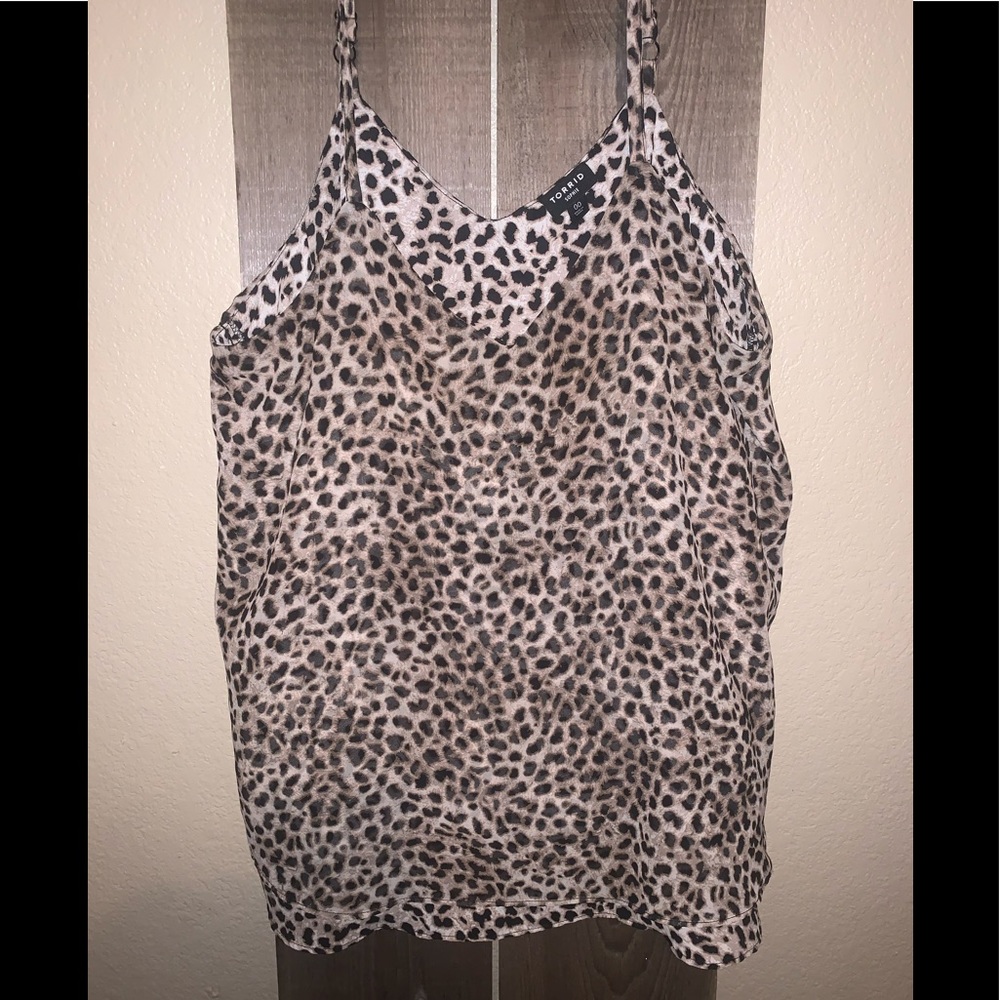 00 torrid Sophie swing top leopard print nwot
